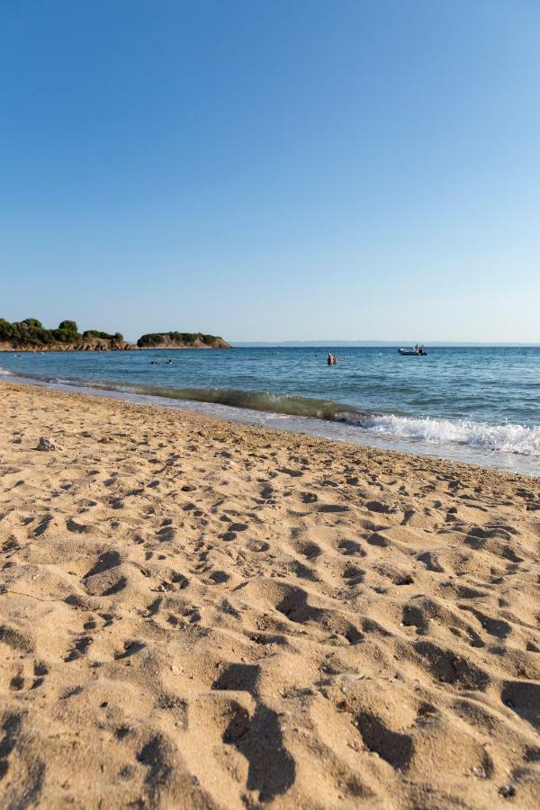 Villa Kristin 2 - 2Min Walk To Great Sandy, Shallow Beach Nikiti  Exterior foto